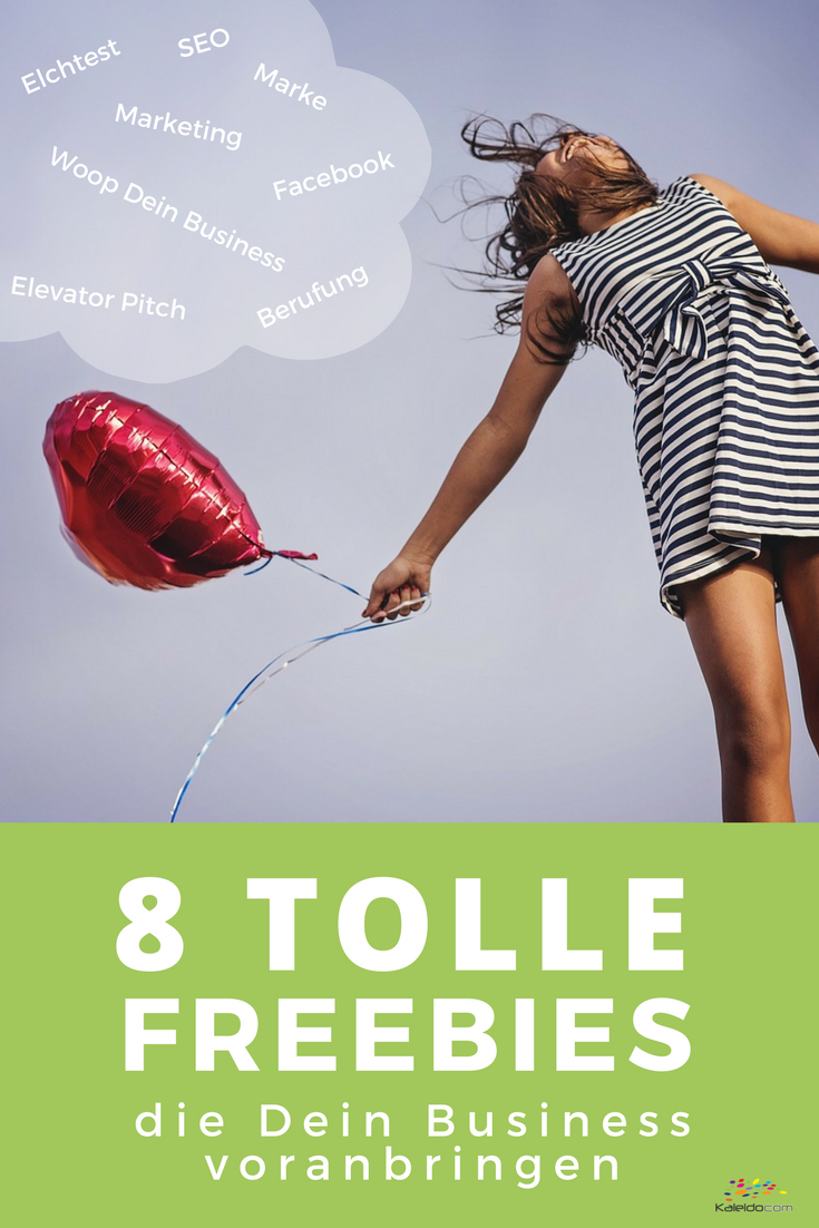 8 tolle Freebies, die Dein Business voranbringen. Frau in gestreiftem Kleid, Freude, Luftballon